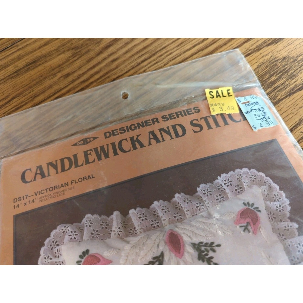 New Sealed Vintage Victorian Floral Candlewicking Embroidery Pillow Kit 14‎ X 14 - Picture 2 of 4